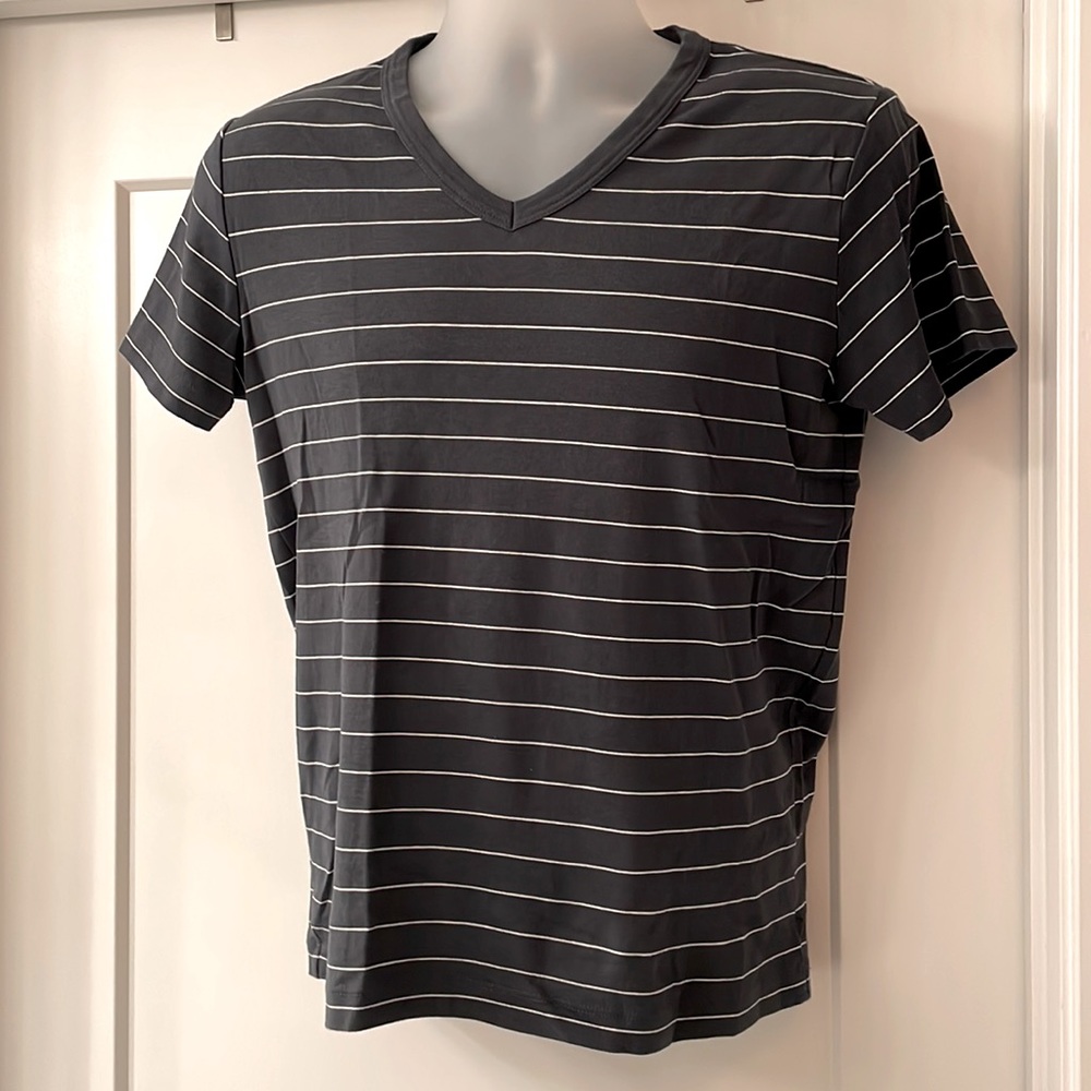 Theory V-neck T-shirt
